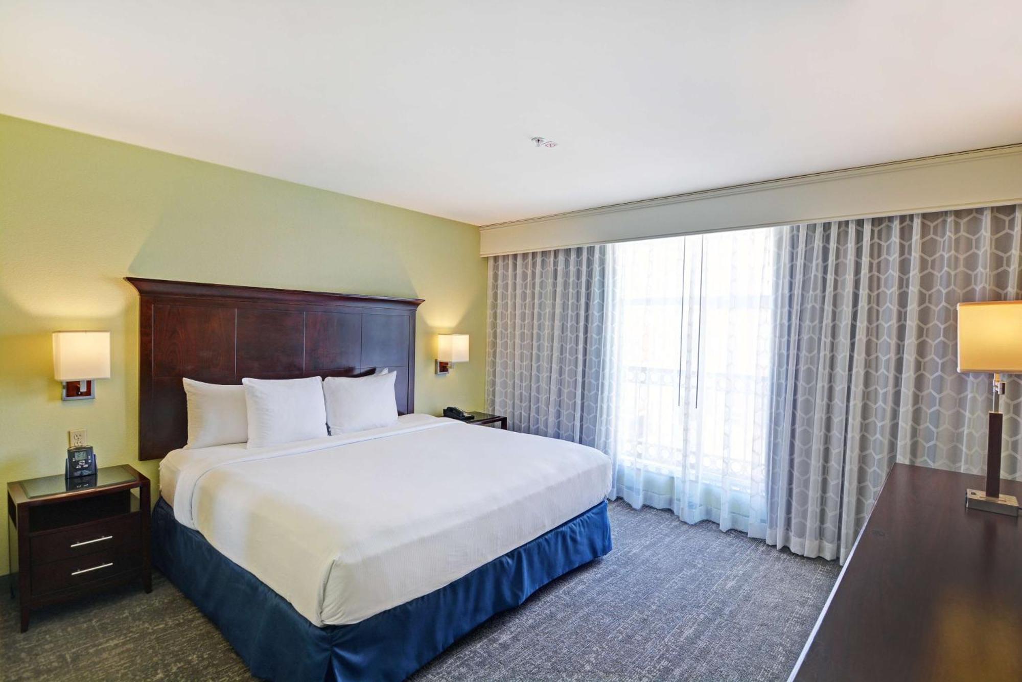 Embassy Suites ולנסיה מראה חיצוני תמונה