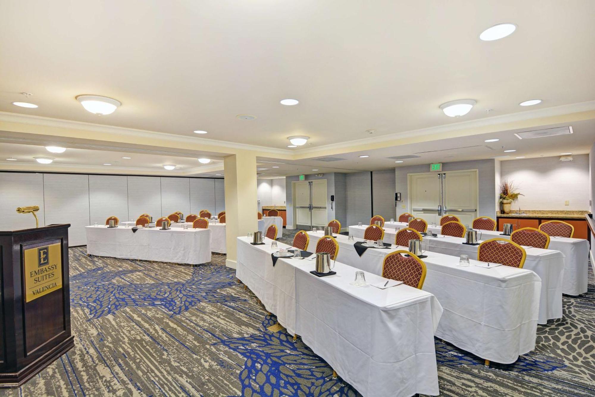Embassy Suites ולנסיה מראה חיצוני תמונה