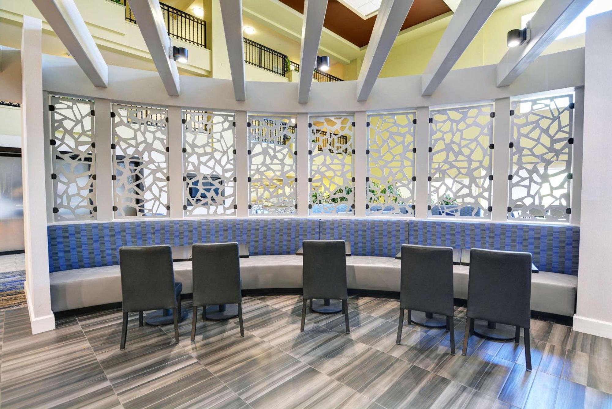 Embassy Suites ולנסיה מראה חיצוני תמונה