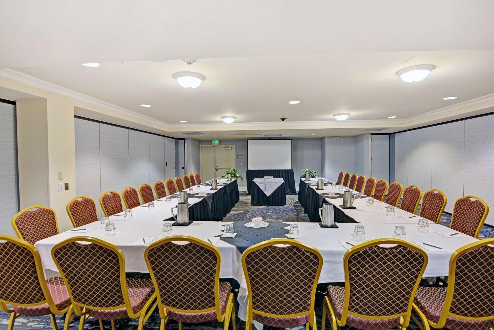 Embassy Suites ולנסיה מראה חיצוני תמונה