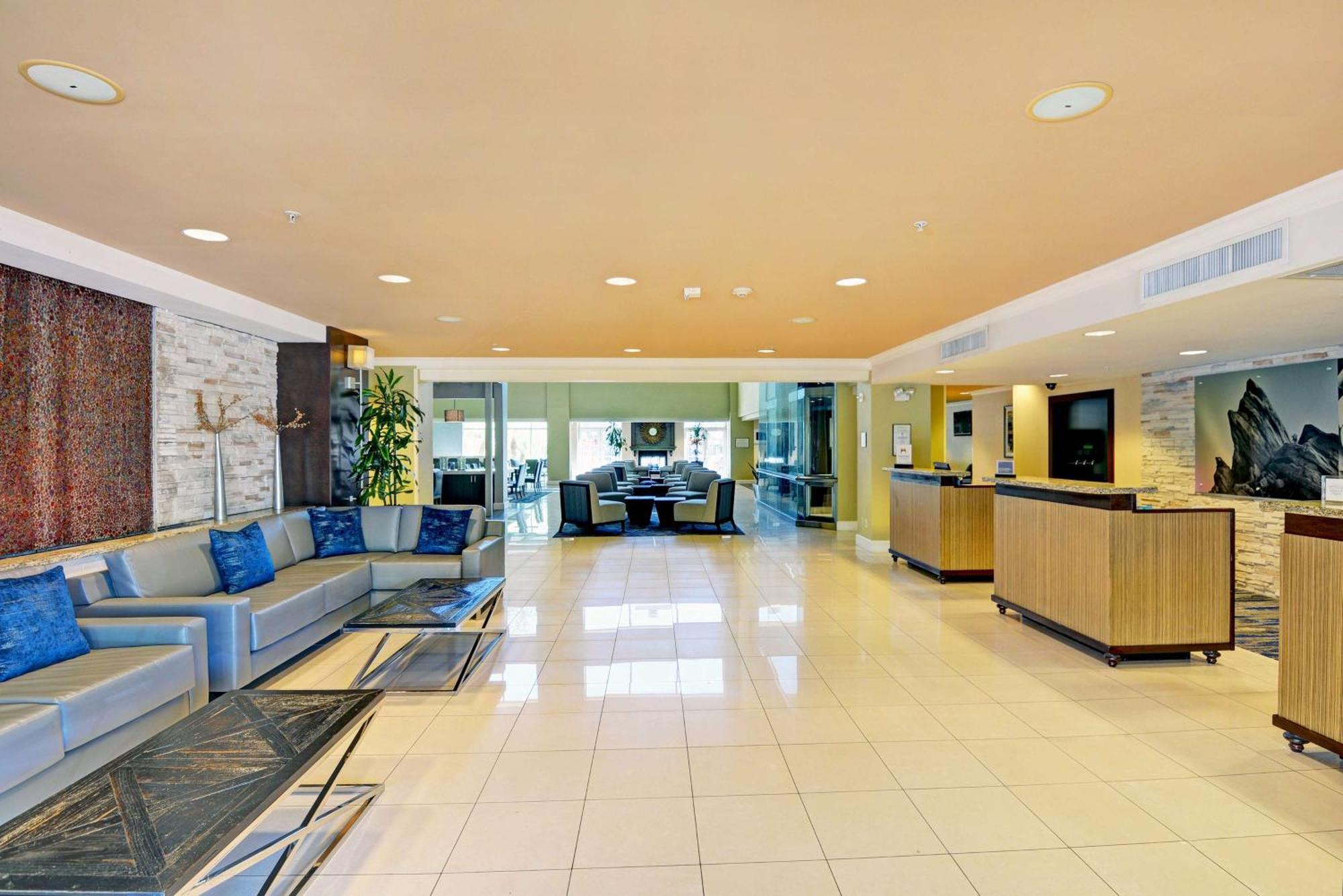 Embassy Suites ולנסיה מראה חיצוני תמונה