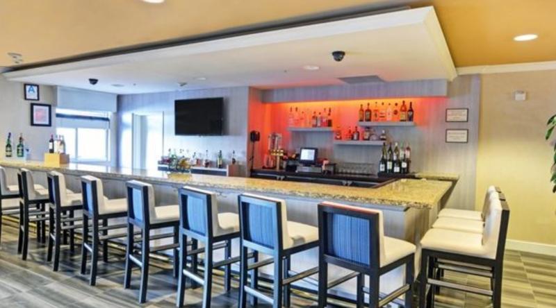 Embassy Suites ולנסיה מראה חיצוני תמונה